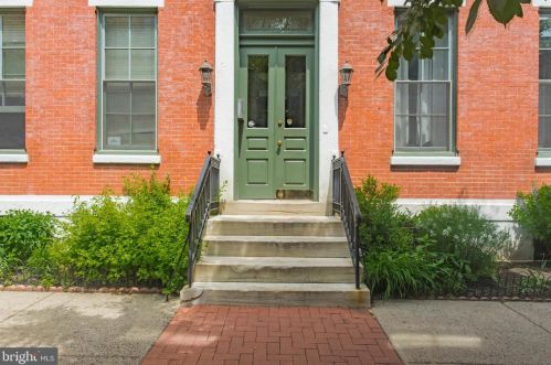 1705 Green St, Philadelphia PA  19130-4144 exterior