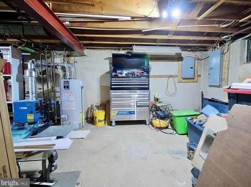 240 Gerald Dr, Chester PA 19014-1717 exterior