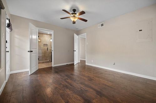 1802 Edgehill Dr, San Antonio TX 78209-2023 exterior