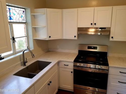 1723 Linden St, Tucson AZ 85705-8935 exterior