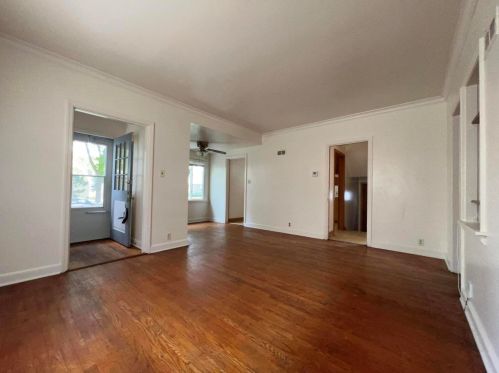 4739 22nd St, Milwaukee, WI 53209-6334