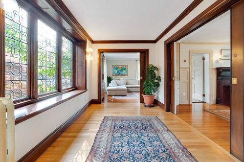 157 Winthrop Rd, Brookline, MA 02445-4642