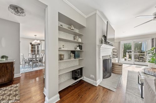 675 Prospect Ave, Elmhurst IL 60126-5008 exterior