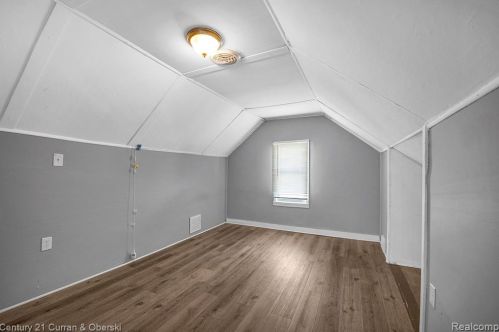 4518 Academy St, Dearborn Heights MI  48125-2210 exterior