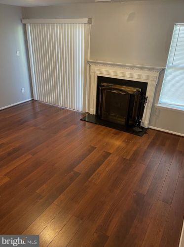 52 Ashley Dr, New Castle DE  19720-3963 exterior