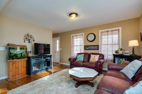 232 Burnham Rd, Exeter CT 06249-1404 exterior