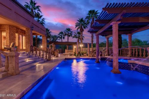 25401 45th Dr, Phoenix AZ  85083-2243 exterior