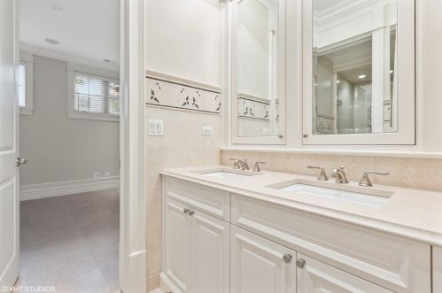 716 Schubert Ave, Chicago IL 60614-1247 exterior