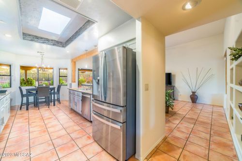 7015 Camino De Los Caballos, Tucson AZ 85743-9689 exterior