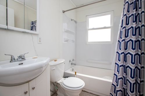 115 Melody Ln, Bull Valley IL 60098-2568 exterior