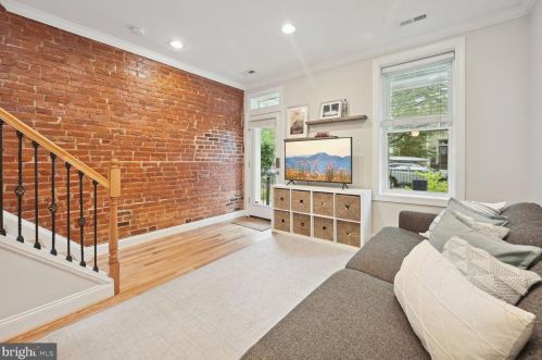 827 9th St, Washington DC  20002-3731 exterior