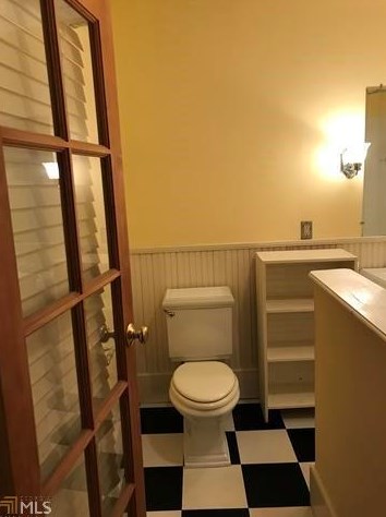 1528 Cambridge Ave, Atlanta GA 30337-2110 exterior