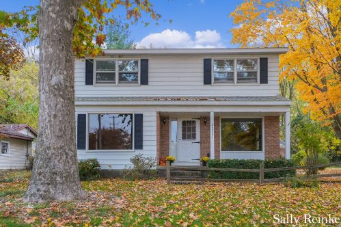 3254 Brookshire Dr, Grand Rapids, MI 49508-2422