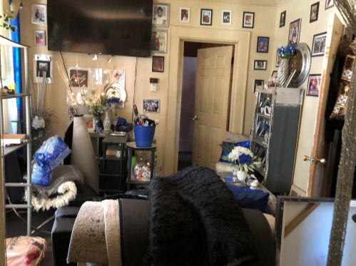 2819 8th St, Milwaukee, WI 53215-3933