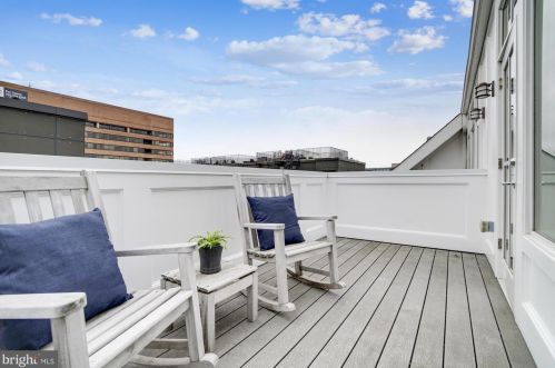 1125 Royal St, Alexandria VA 22314-4310 exterior