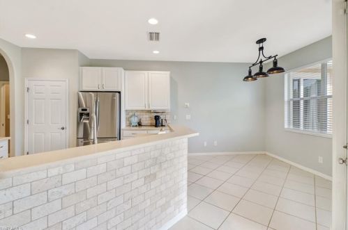 3721 Ashley Ct, Naples FL 34116-7327 exterior