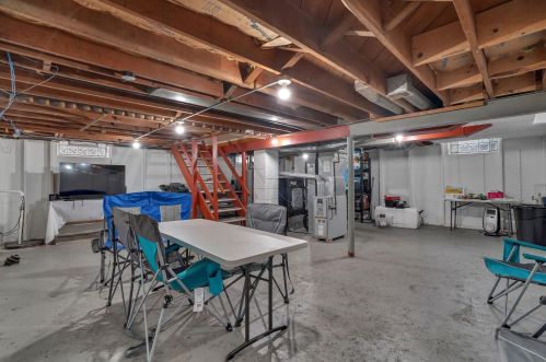 1969 96, Milwaukee WI 53227-1422 exterior