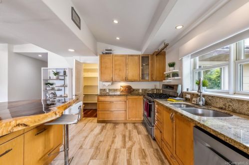 6721 Hawaii Kai Dr, Honolulu HI 96825-1506 exterior