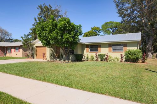 3206 Hibiscus Ave, Fort Pierce, FL 34947-7265