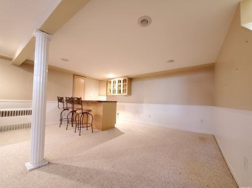 55 Bushwick St, Huntington Station NY 11747-1201 exterior