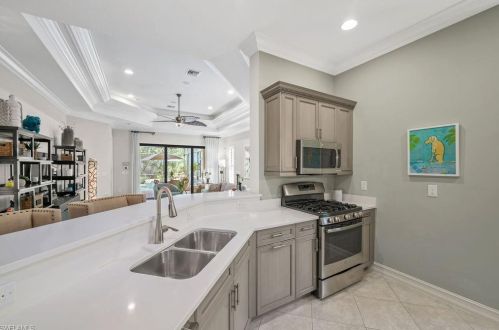 6565 Roma Way, Naples FL 34113-1722 exterior