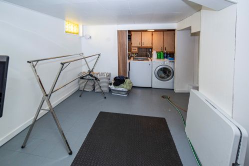 4758 Hollywood Ave, Milwaukee WI 53211-1037 exterior