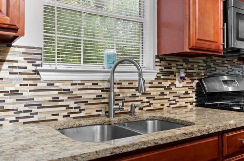 5961 Duren Mdw Dr, Lithonia GA 30058-3592 exterior