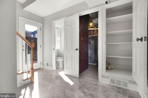 1422 27th St, Washington DC  20007-3104 exterior