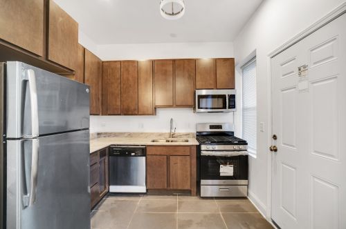 4218 Indiana Ave, Chicago IL 60628-4906 exterior