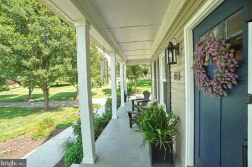 7327 Coventry Dr, Middletown MD 21769-6636 exterior