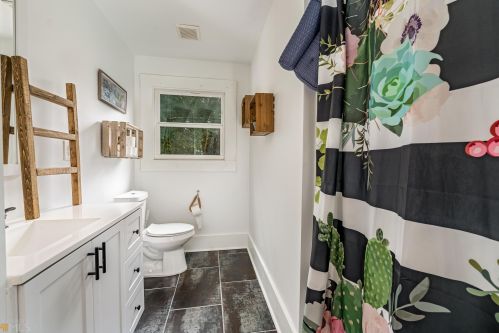 2930 Eleanor Ter, Atlanta GA  30318-6014 exterior