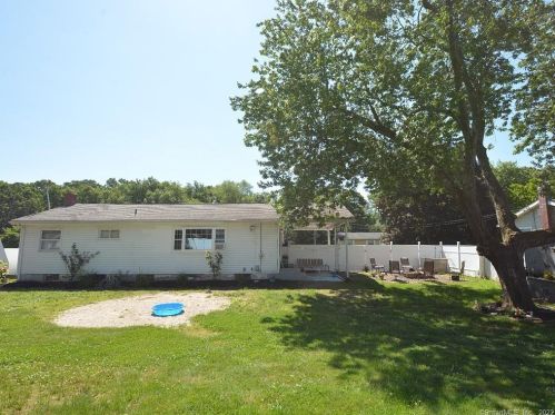 77 Jackson Rd, Enfield CT 06082-4137 exterior