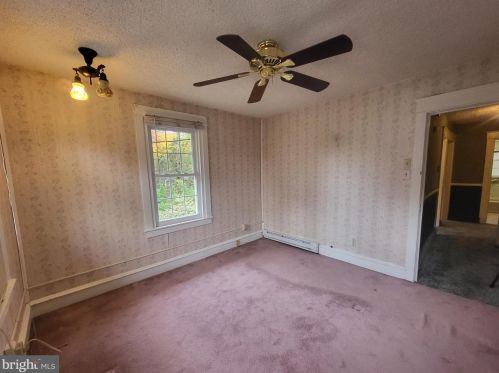 10 Elmwood Ave, Manor PA 19036-1908 exterior