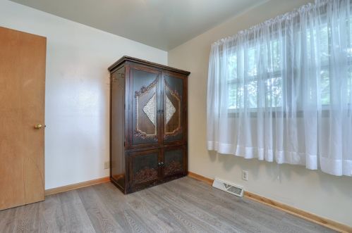 5243 82 Ct, Milwaukee WI 53218-2503 exterior