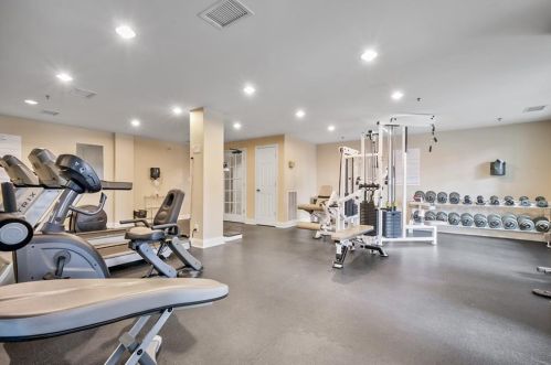 50 Biscayne Dr, Atlanta GA  30309-1078 exterior