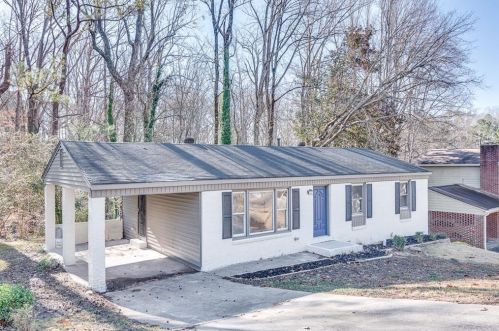 859 Kings Grant Dr, Atlanta GA  30318-6021 exterior