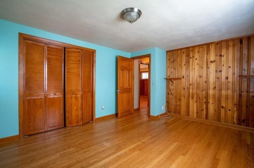 25 Chestnut St, West Springfield MA 01089-2804 exterior