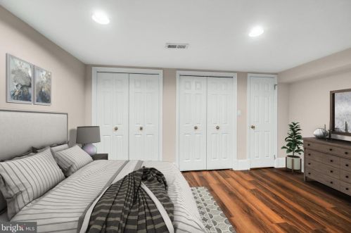 2022 Locust St, Philadelphia PA 19103-5614 exterior