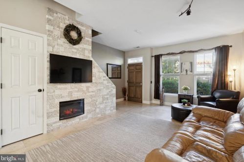 1312 Bainbridge St, Philadelphia PA  19147-1810 exterior