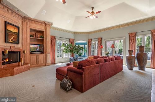 11300 Glen Rd, Rockville MD 20854-1849 exterior