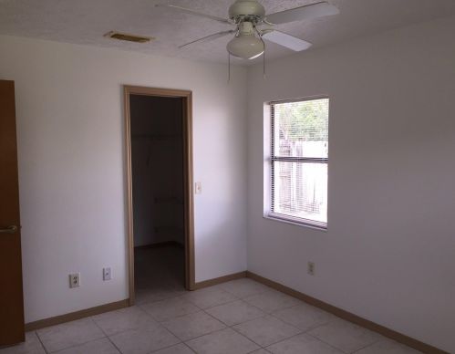 1337 Hunnicut Ave, Fort Pierce FL 34953-7711 exterior