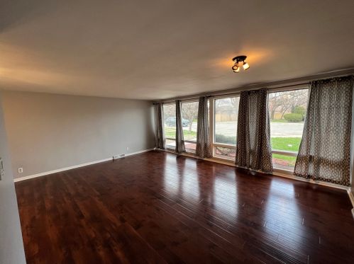 7458 Constance Ave, Chicago IL 60649-3120 exterior