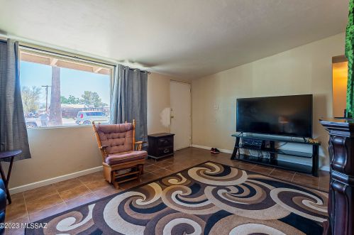 2042 Jefferson Ave, Tucson, AZ 85711-6632