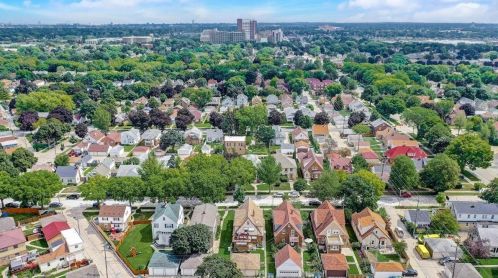 3051 41st St, Milwaukee WI 53210-1815 exterior