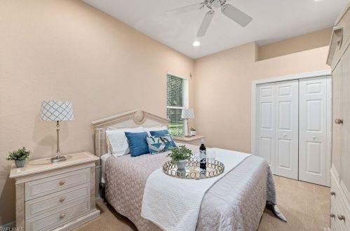 9002 Mustang Is Cir, Naples FL 34113-1644 exterior