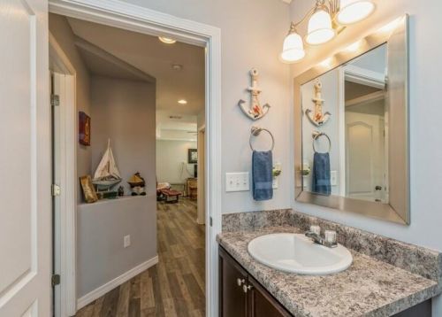 142 Howlin Rd, Defuniak Springs FL 32433-4787 exterior