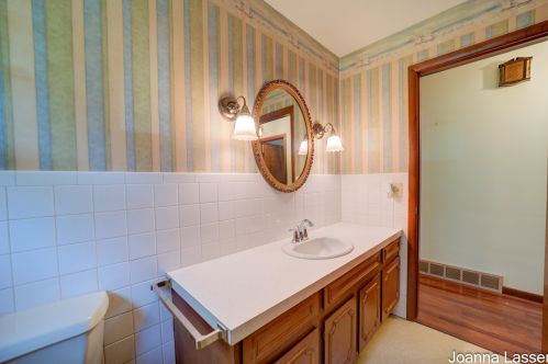 633 Randall Rd, Meskegon MI 49441-4953 exterior