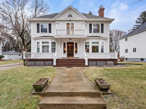 815 13 St, Manitowoc WI 54220-5101 exterior