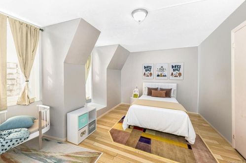 572 Prospect Ave, Bronx NY 10455-1809 exterior