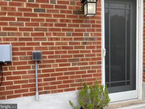 5602 Justis Pl, Alexandria VA 22310-1325 exterior